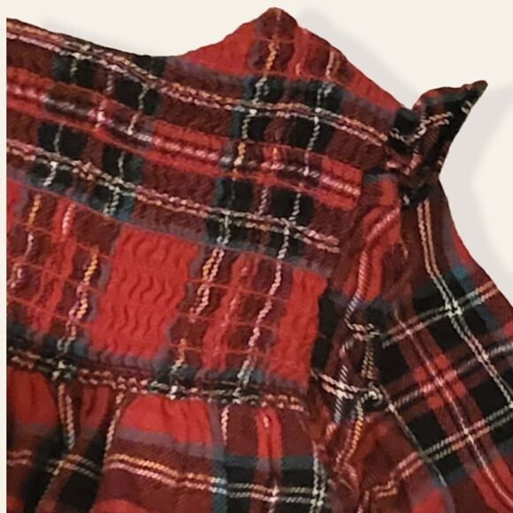 Old Navy Flannel Smocked Tartan Plaid Smocked Baby Dress - Picture 2 of 4